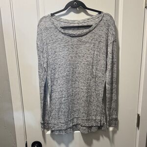SO Heathered Gray Long Sleeve Top
